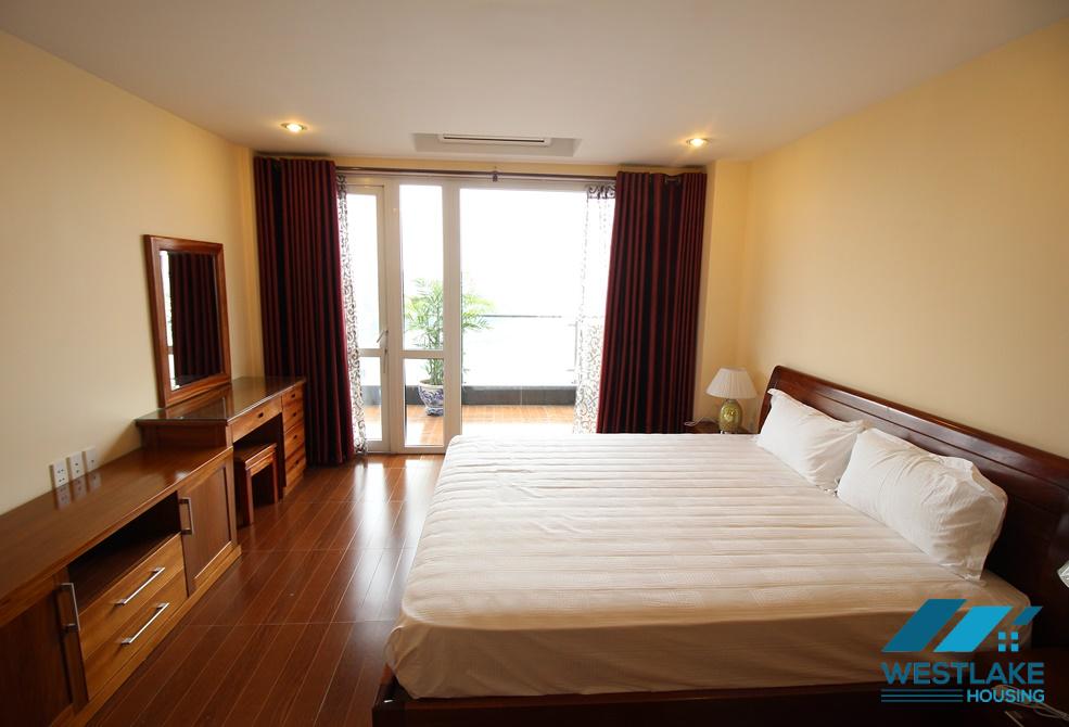 Spacious 4 bedroom apartment with beautiful lake view for rent in Xuan Dieu, Tay Ho
