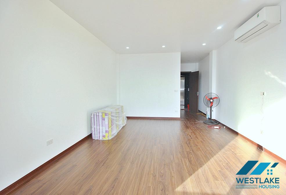 Affordable price 3 bedrooms house for rent in Au Co area, Tay Ho, Ha Noi