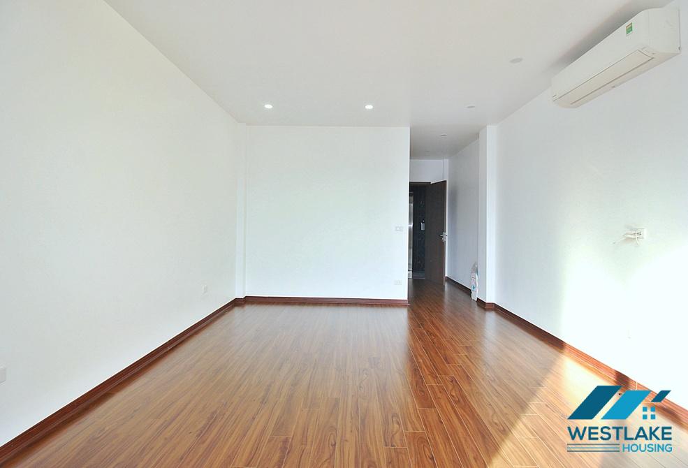 Affordable price 3 bedrooms house for rent in Au Co area, Tay Ho, Ha Noi