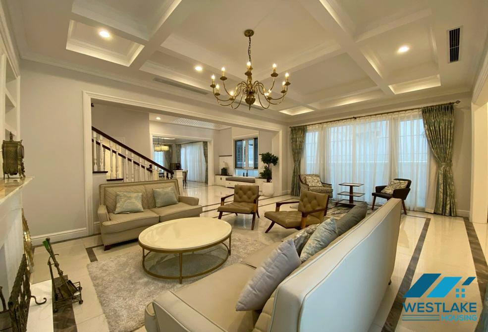 Beautiful 4 bedrooms villa for rent in Vinhomes Riverside near BIS international school Beautiful 4 bedrooms villa for rent in Vinhomes Riverside near BIS international school