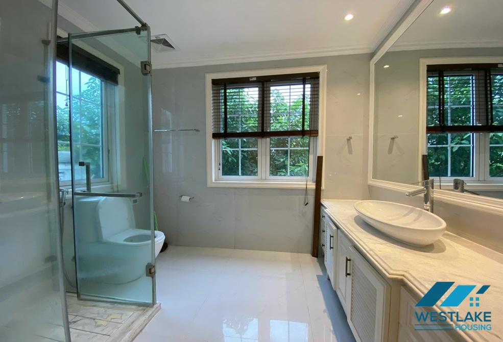 Beautiful 4 bedrooms villa for rent in Vinhomes Riverside near BIS international school Beautiful 4 bedrooms villa for rent in Vinhomes Riverside near BIS international school