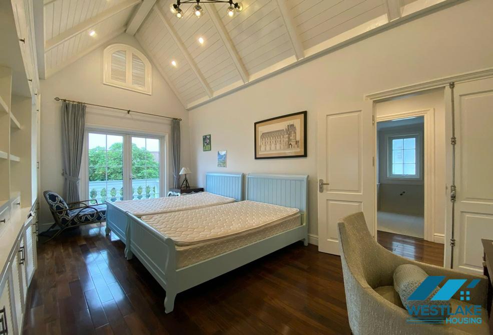 Beautiful 4 bedrooms villa for rent in Vinhomes Riverside near BIS international school Beautiful 4 bedrooms villa for rent in Vinhomes Riverside near BIS international school