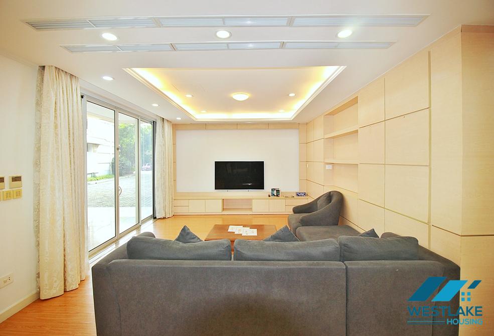 Serviced 4 bedrooms house for rent in Tay Ho ward, Ha Noi Serviced 4 bedrooms house for rent in Tay Ho ward, Ha Noi