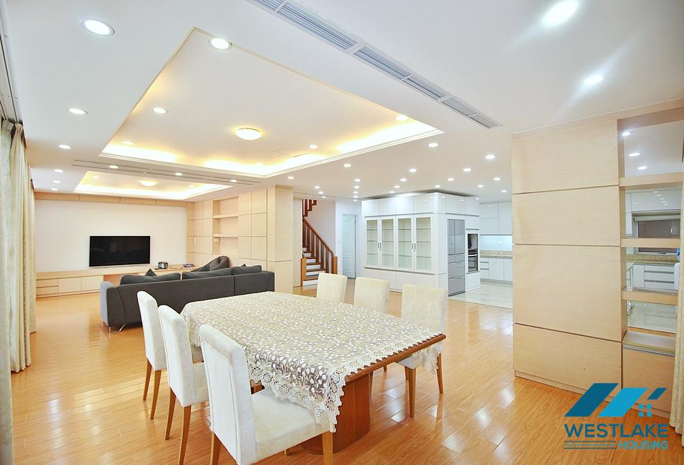 Serviced 4 bedrooms house for rent in Tay Ho ward, Ha Noi Serviced 4 bedrooms house for rent in Tay Ho ward, Ha Noi