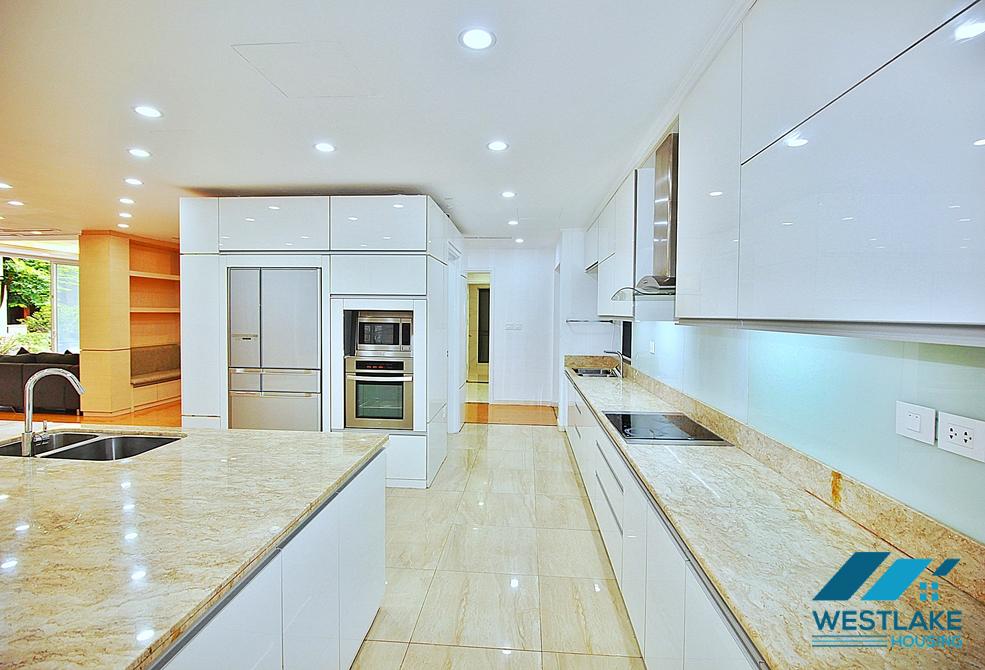 Serviced 4 bedrooms house for rent in Tay Ho ward, Ha Noi Serviced 4 bedrooms house for rent in Tay Ho ward, Ha Noi