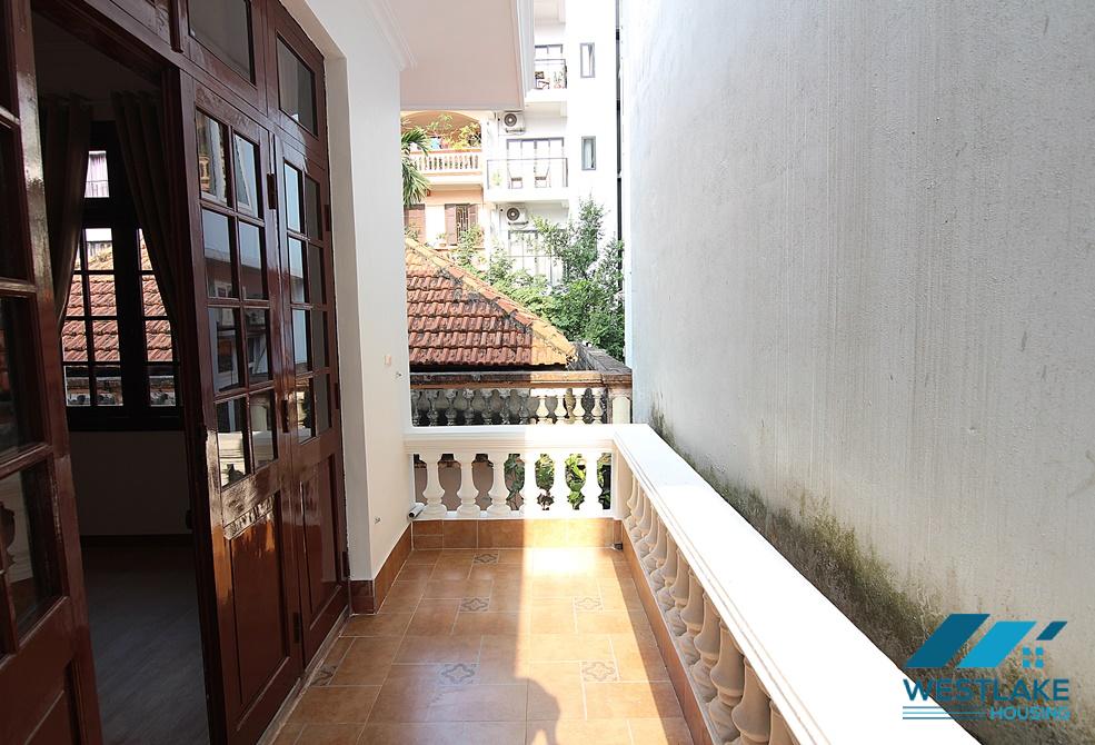 A nice house with courtyard for rent in Xuan Dieu, Tay Ho, Ha Noi