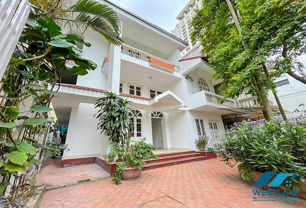 Afordable price 4 bedrooms house for rent in Tay Ho, Ha Noi