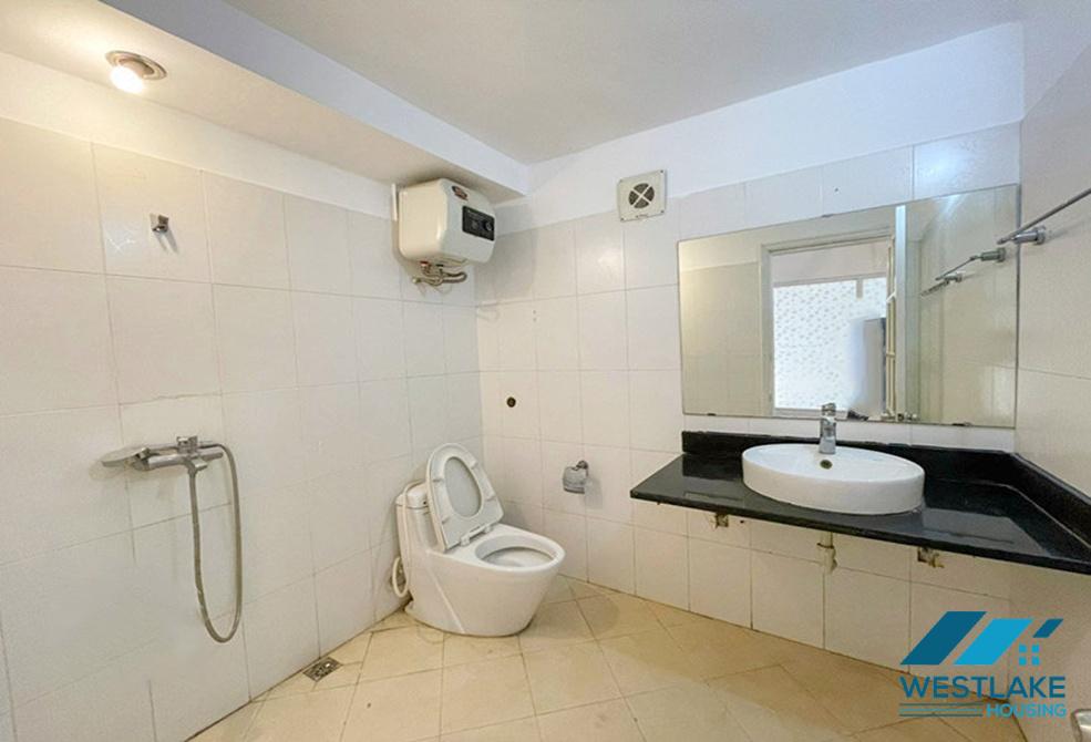Afordable price 4 bedrooms house for rent in Tay Ho, Ha Noi