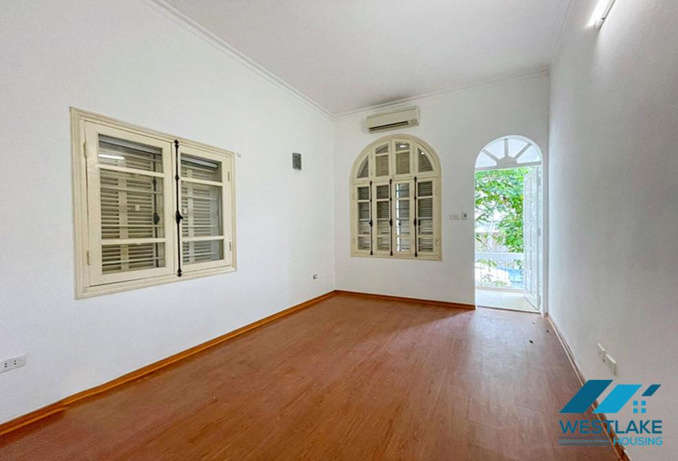 Afordable price 4 bedrooms house for rent in Tay Ho, Ha Noi