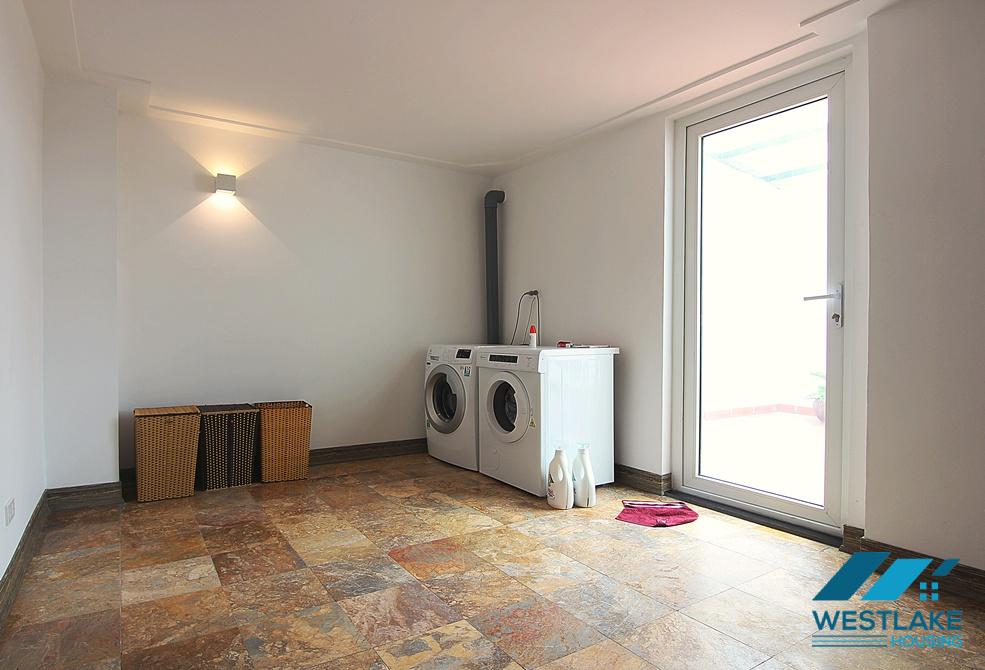 Fully furnished 04 bedrooms house in Xom Chua Westlake, Tay Ho, Ha Noi for rent