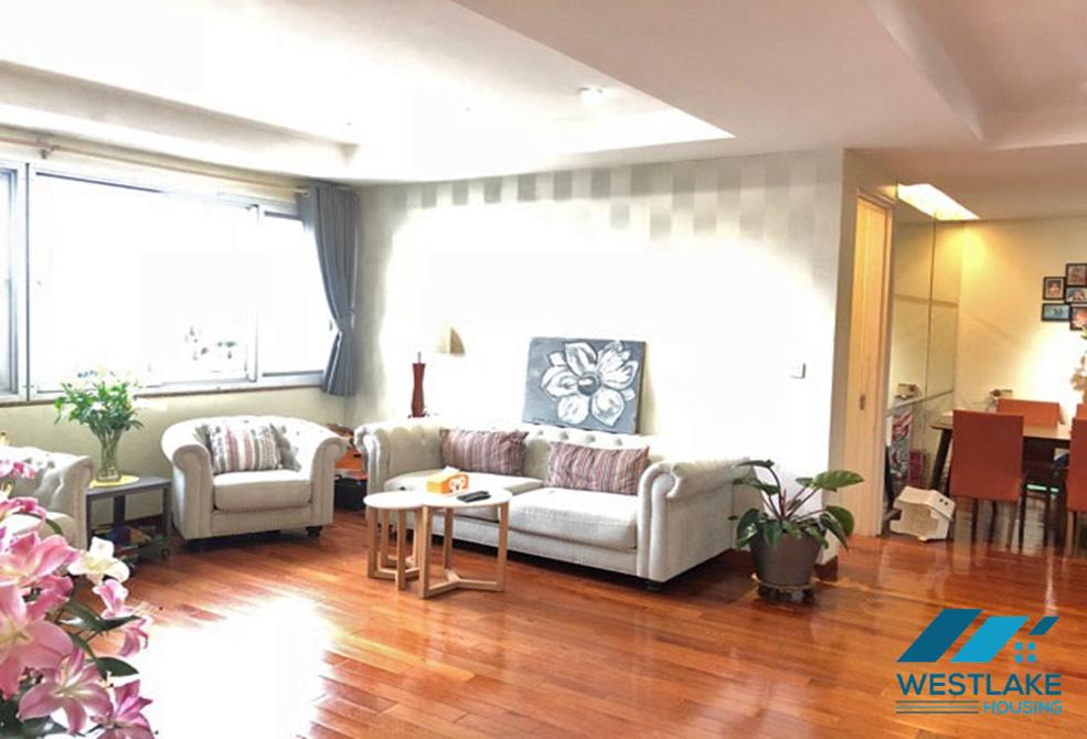 Lovely apartment for rent in E Tower close to UNIS school, Ciputra, Tay Ho, Ha Noi