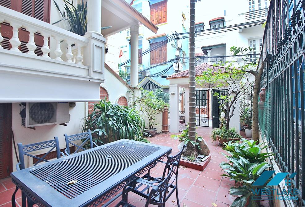 A big 4 bedroom house for rent in Xuan Dieu, Tay Ho, Ha Noi