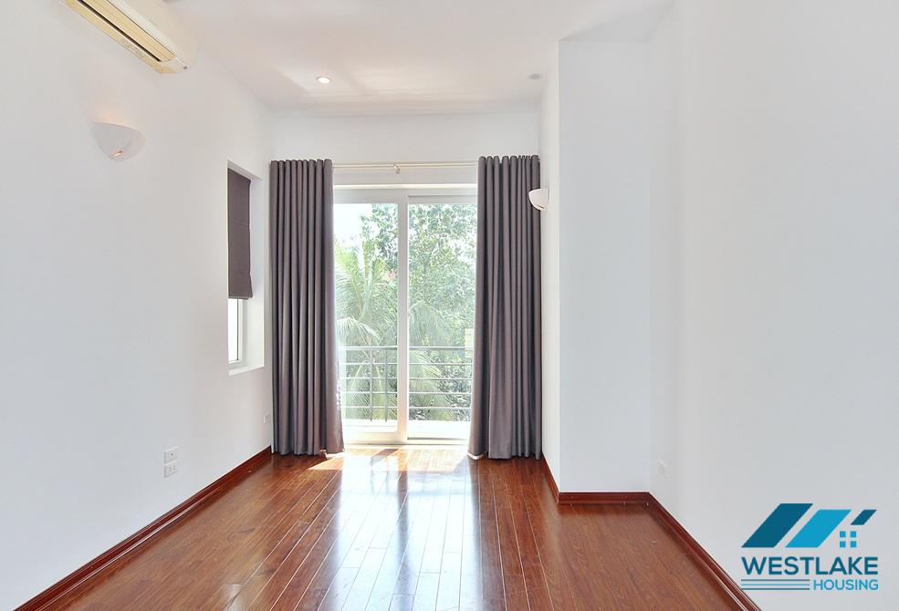 Beautiful and spacious house for rent in Tay Ho ward, Ha Noi
