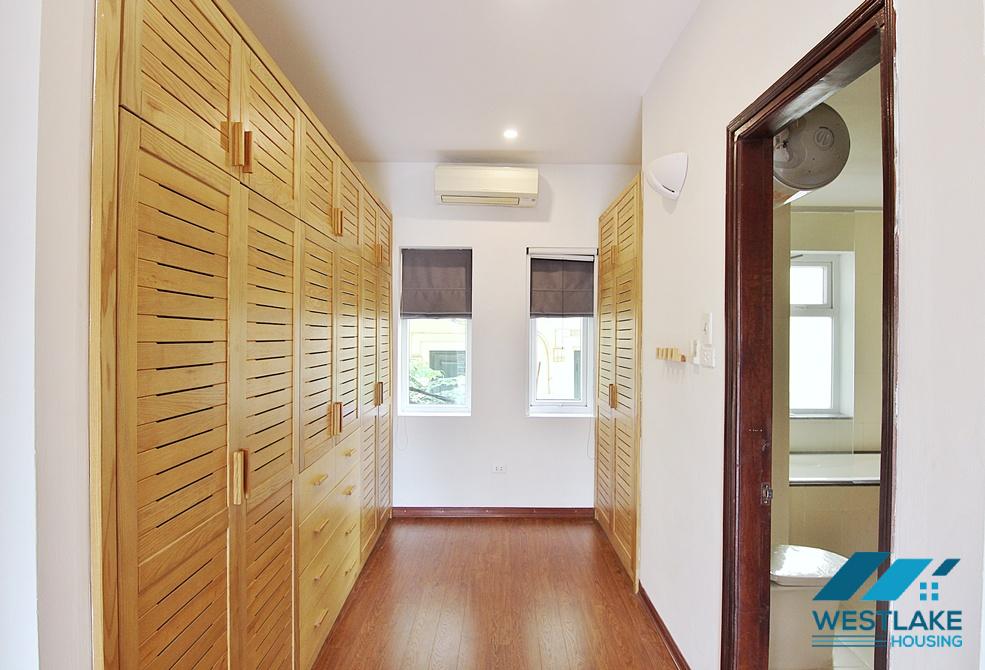 Beautiful and spacious house for rent in Tay Ho ward, Ha Noi