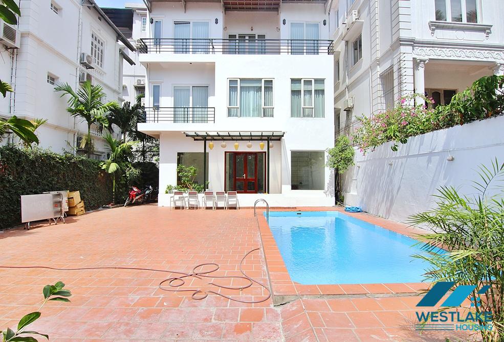 Beautiful and spacious house for rent in Tay Ho ward, Ha Noi