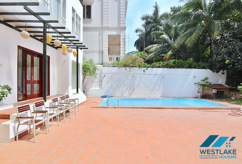 Beautiful and spacious house for rent in Tay Ho ward, Ha Noi