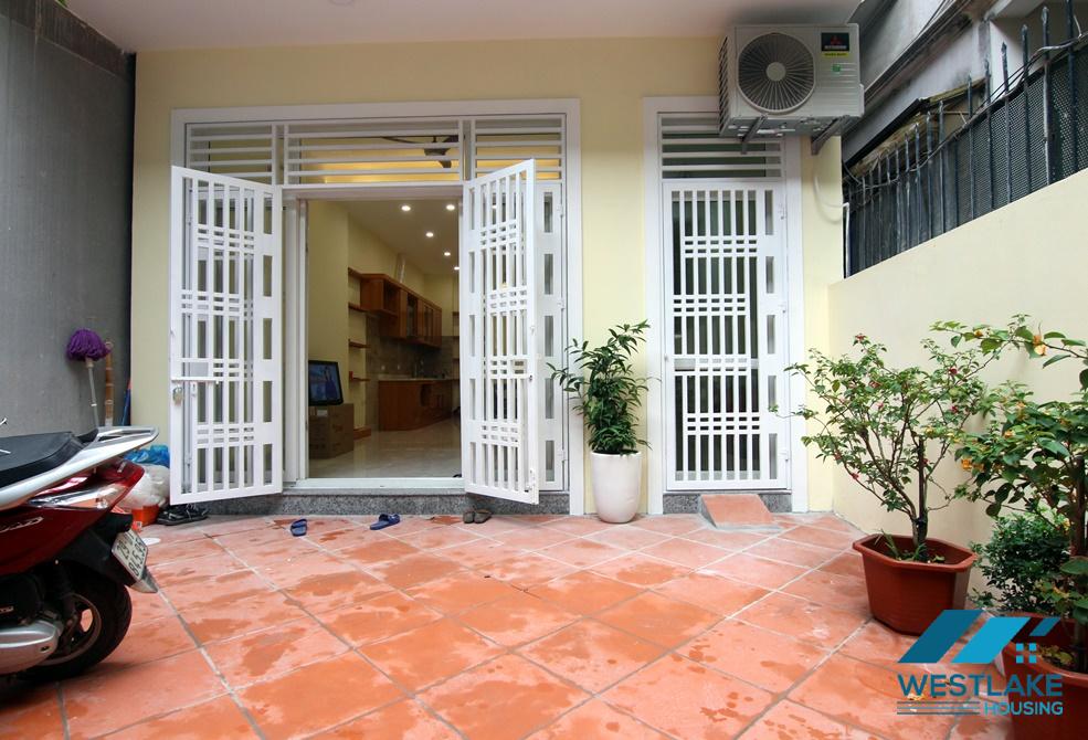 A 3 bedroom house with big yard for rent in Xuan Dieu, Tay Ho