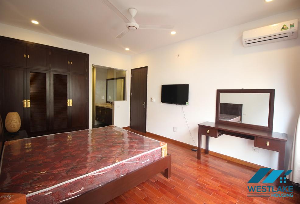 Spacious 03 bedrooms apartment in center of Tay Ho for rent