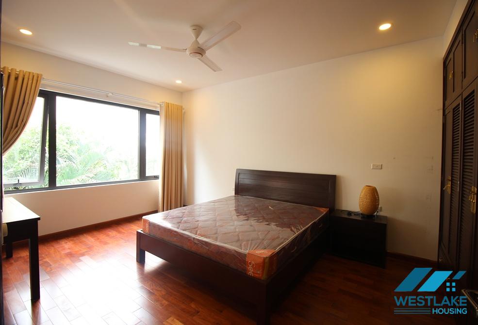 Spacious 03 bedrooms apartment in center of Tay Ho for rent
