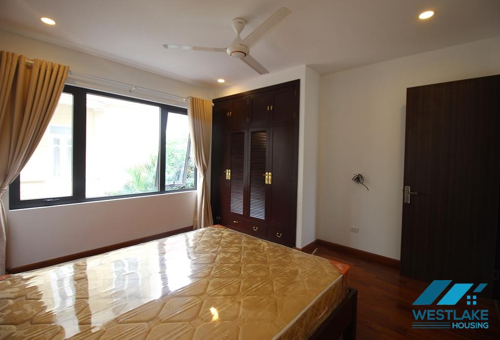 Spacious 03 bedrooms apartment in center of Tay Ho for rent