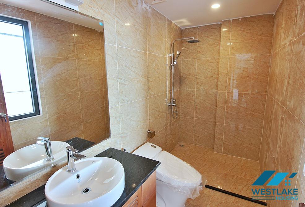 Super bright 03 bedrooms apartment for rent in Tay Ho, Ha Noi Super bright 03 bedrooms apartment for rent in Tay Ho, Ha Noi