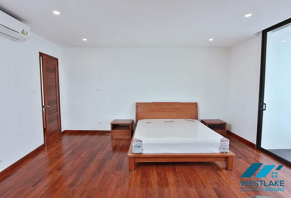 Super bright 03 bedrooms apartment for rent in Tay Ho, Ha Noi Super bright 03 bedrooms apartment for rent in Tay Ho, Ha Noi