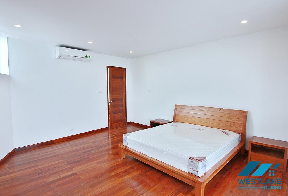 Super bright 03 bedrooms apartment for rent in Tay Ho, Ha Noi Super bright 03 bedrooms apartment for rent in Tay Ho, Ha Noi