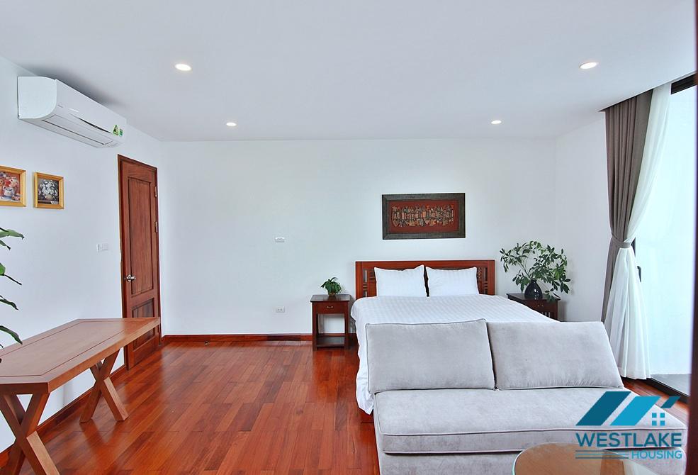 Super bright 03 bedrooms apartment for rent in Tay Ho, Ha Noi Super bright 03 bedrooms apartment for rent in Tay Ho, Ha Noi