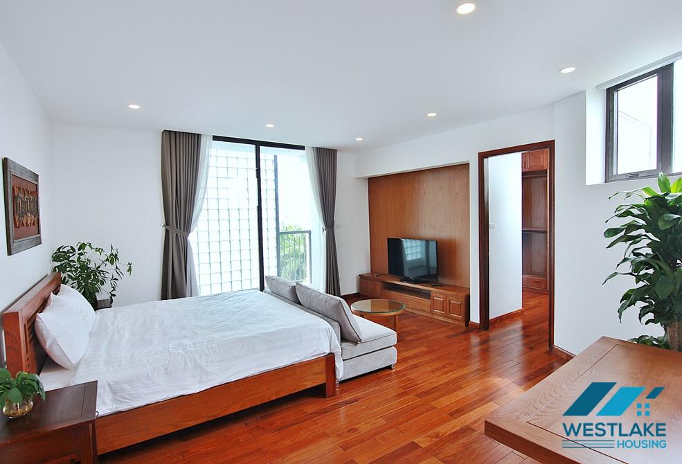 Super bright 03 bedrooms apartment for rent in Tay Ho, Ha Noi Super bright 03 bedrooms apartment for rent in Tay Ho, Ha Noi