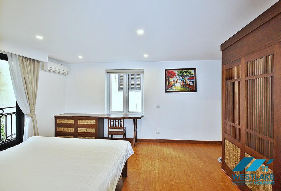 A nice and bright 2 bedroom apartment for rent in Xuan Dieu, Tay Ho