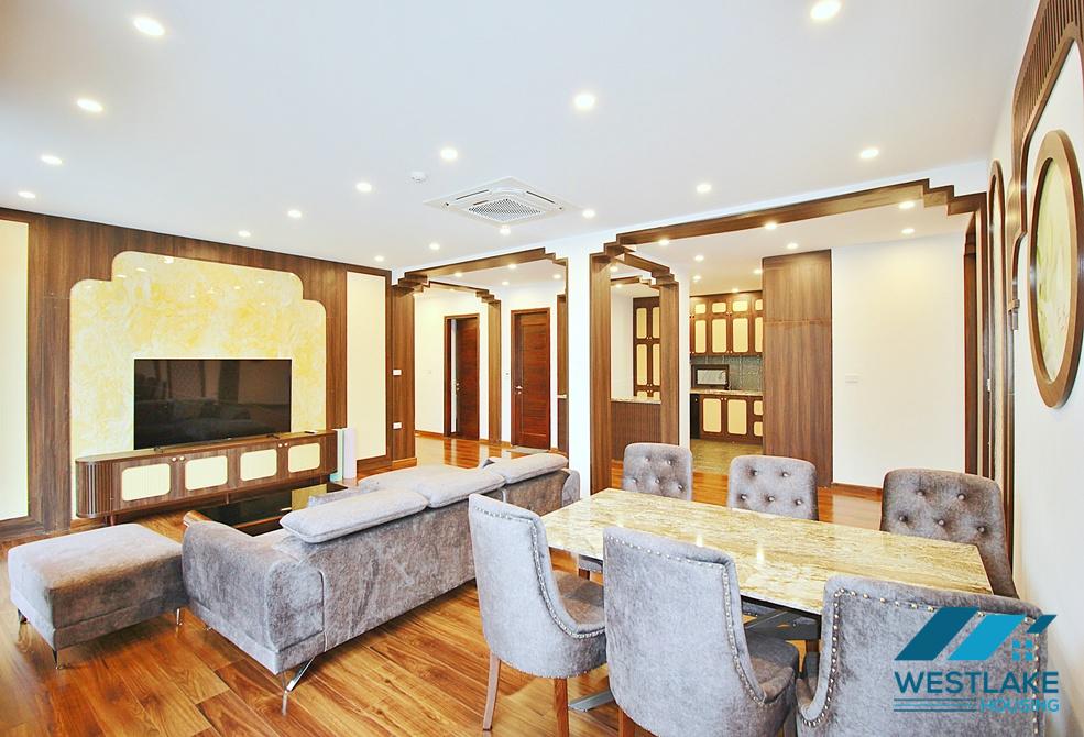 A charming and spacious four bedrooms for rent on Xuan Dieu street, Tay Ho, Ha Noi