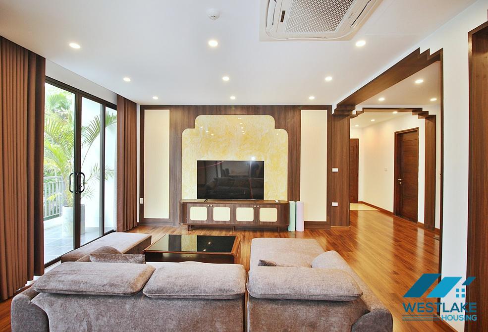 A charming and spacious four bedrooms for rent on Xuan Dieu street, Tay Ho, Ha Noi