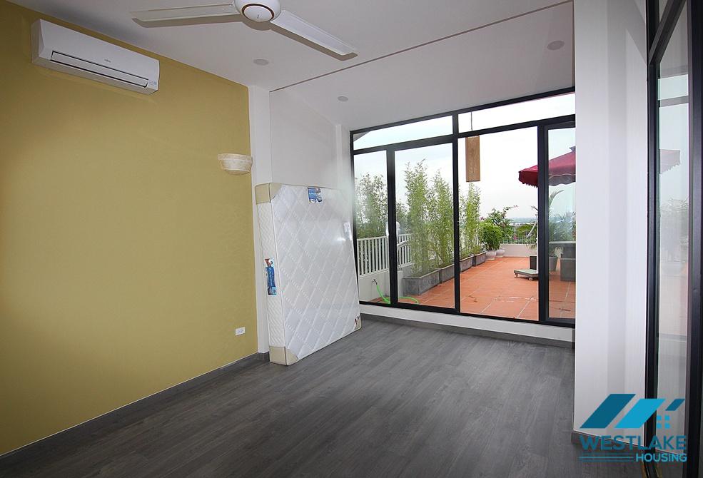Beautiful apartment on 10th floor with lots of natural light for rent in Tay Ho, Ha Noi