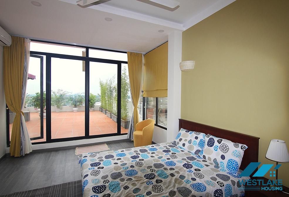 Beautiful apartment on 10th floor with lots of natural light for rent in Tay Ho, Ha Noi