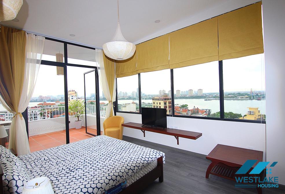 Beautiful apartment on 10th floor with lots of natural light for rent in Tay Ho, Ha Noi