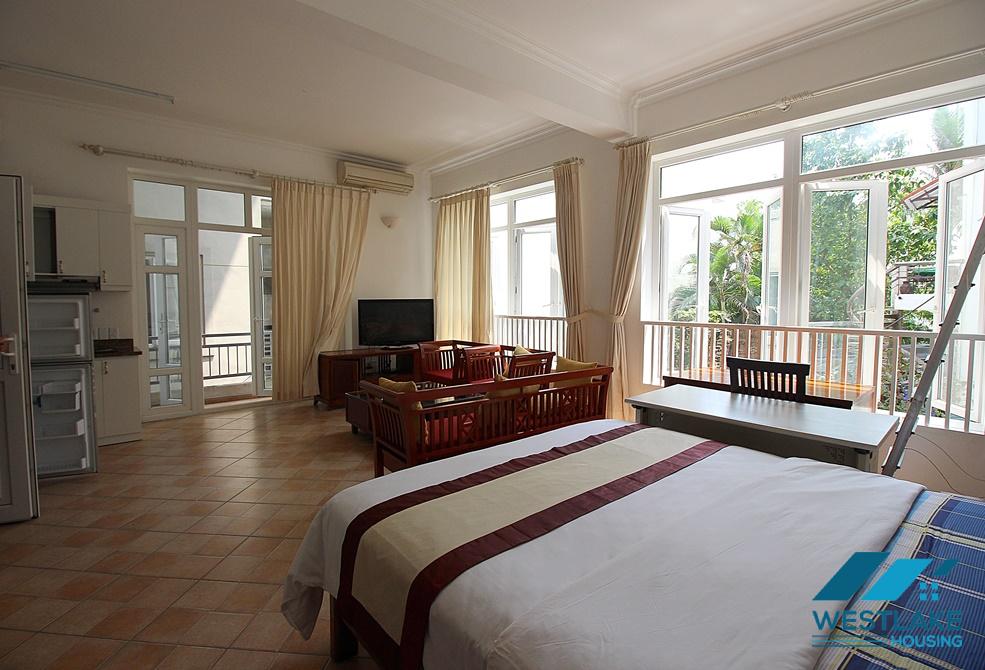 A lovely and bright studio for rent in Xuan Dieu, Tay Ho