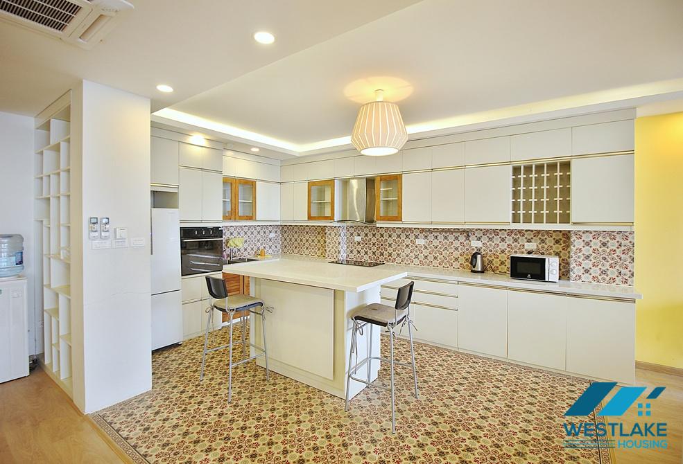 Beautiful 04 bedrooms apartment for rent in Tay Ho, Ha Noi