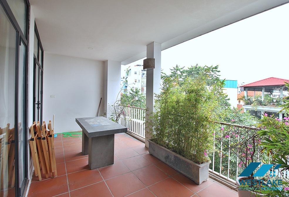 Beautiful 04 bedrooms apartment for rent in Tay Ho, Ha Noi