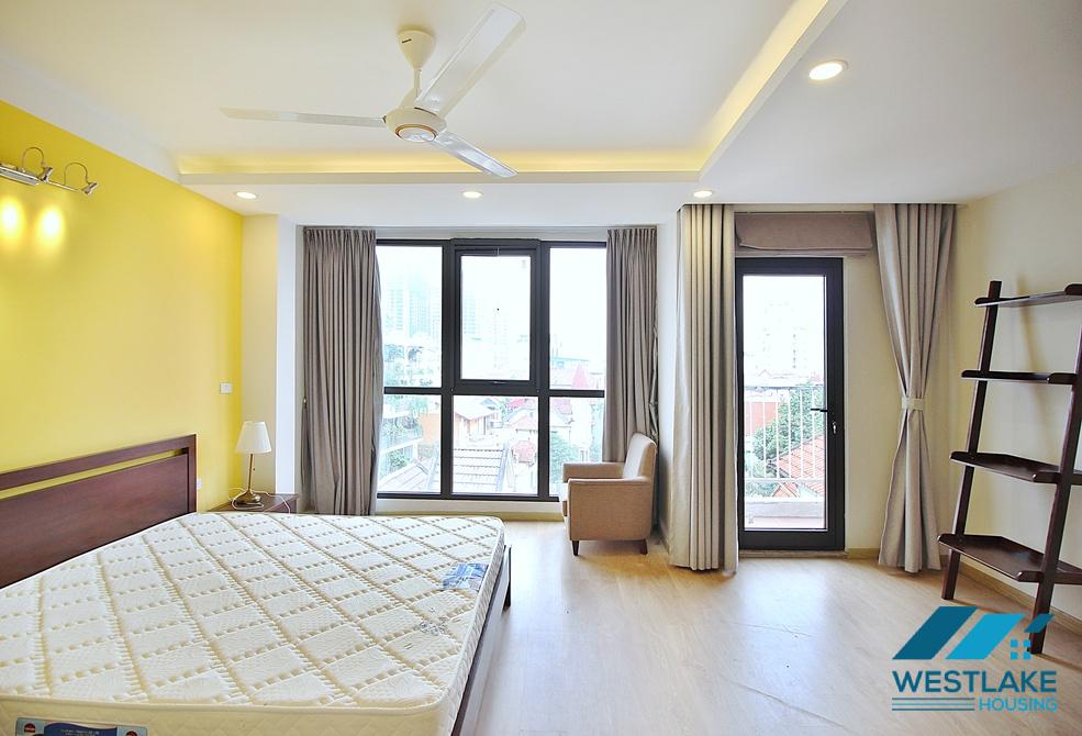Beautiful 04 bedrooms apartment for rent in Tay Ho, Ha Noi