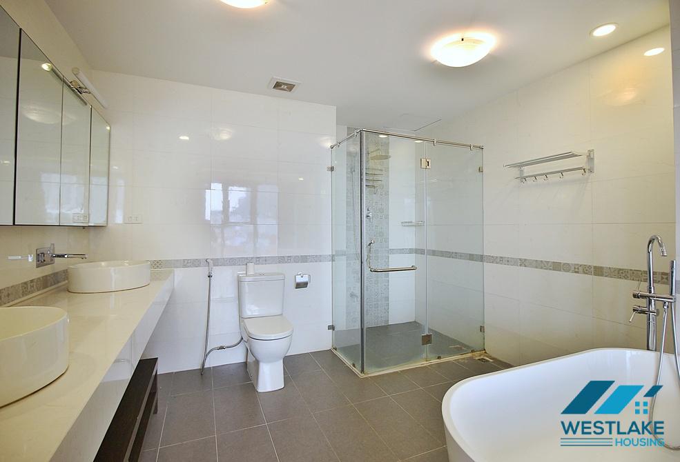 Beautiful 04 bedrooms apartment for rent in Tay Ho, Ha Noi