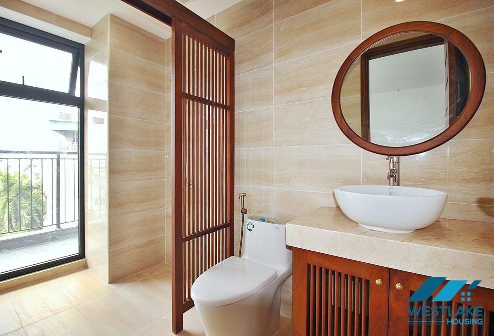 Beautiful and spacious 03 bedrooms apartment for rent in Xuan Dieu, Tay Ho, Ha Noi