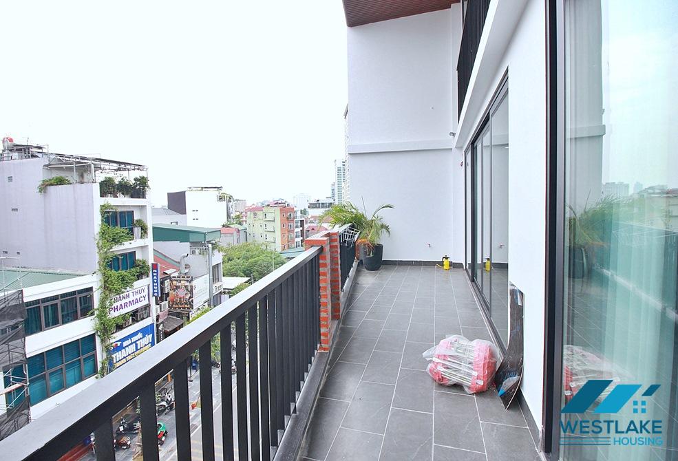 Beautiful and spacious 03 bedrooms apartment for rent in Xuan Dieu, Tay Ho, Ha Noi