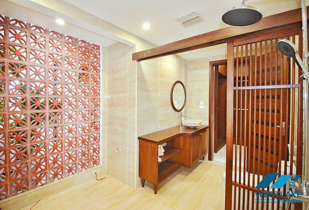 Beautiful and spacious 03 bedrooms apartment for rent in Xuan Dieu, Tay Ho, Ha Noi