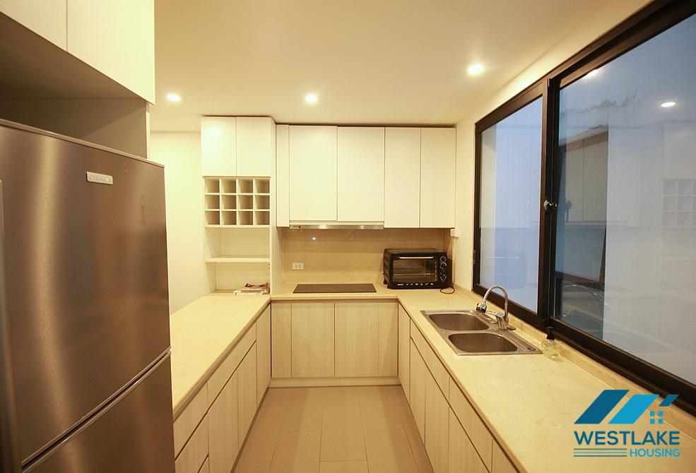 A 3 bedroom modern house for rent in Xuan Dieu, Tay Ho