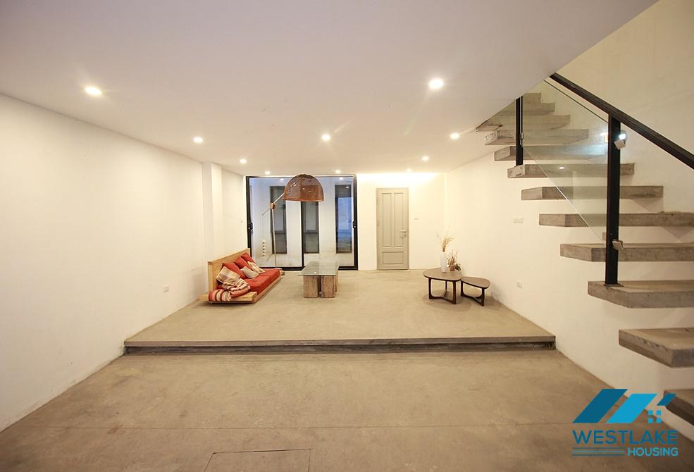 A 3 bedroom modern house for rent in Xuan Dieu, Tay Ho