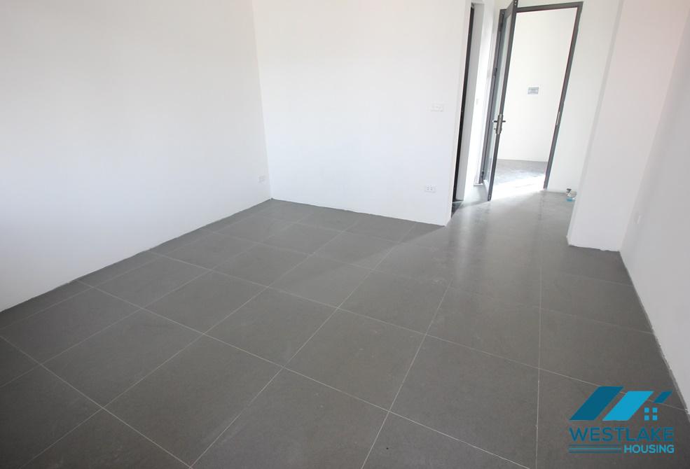 A new renovated house for rent in Xuan Dieu, Tay Ho