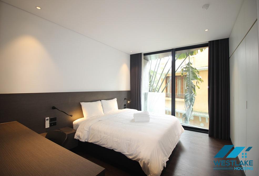 Modern 02 bedrooms apartment with lake view for rent on Tu Hoa street, Tay Ho, Hanoi