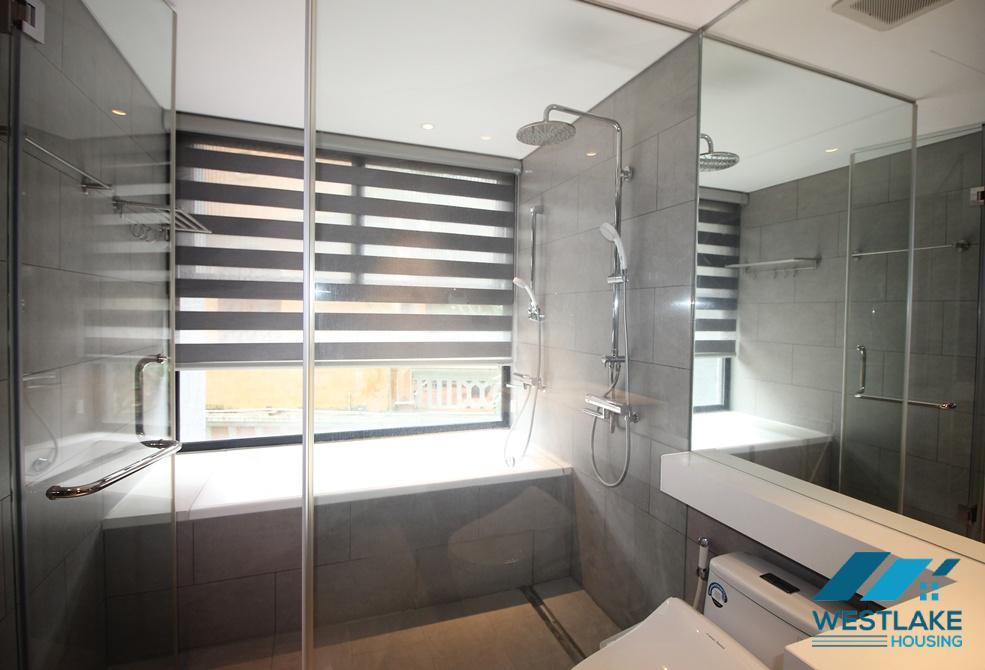 Modern 02 bedrooms apartment with lake view for rent on Tu Hoa street, Tay Ho, Hanoi