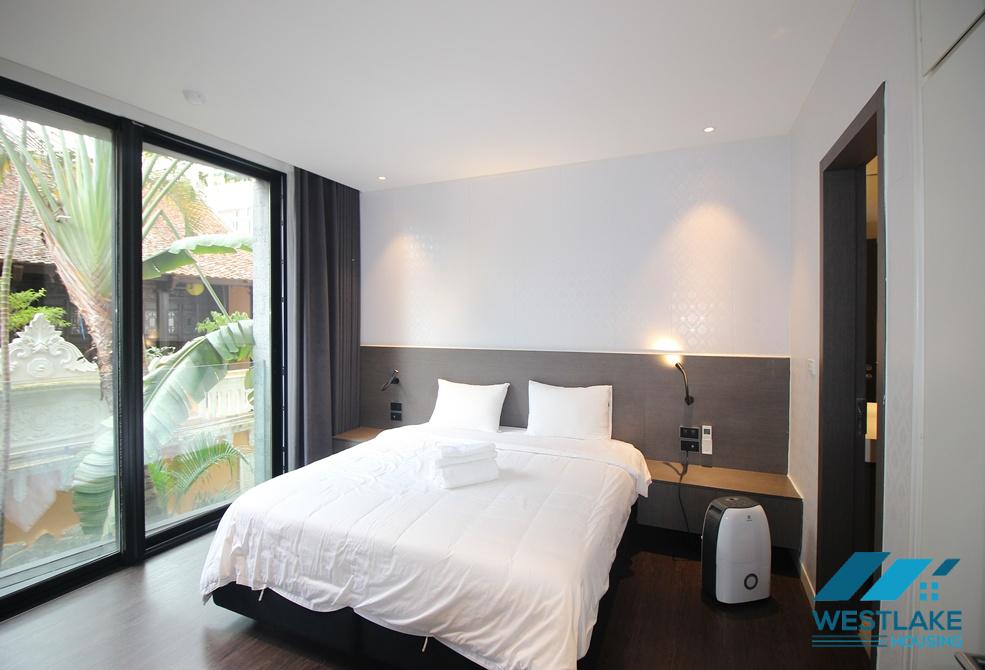 Modern 02 bedrooms apartment with lake view for rent on Tu Hoa street, Tay Ho, Hanoi