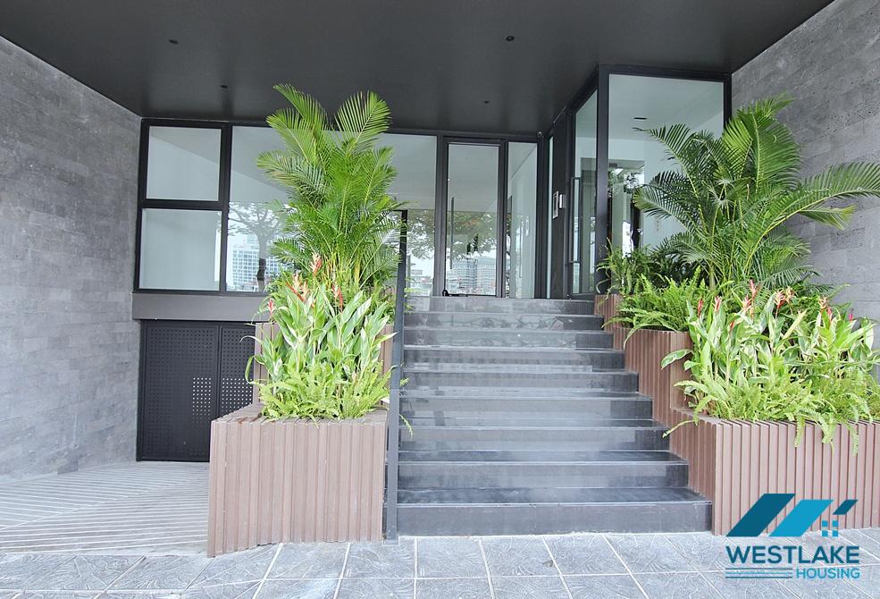 Clean and modern office for rent on Tu Hoa street, Tay Ho, Ha Noi